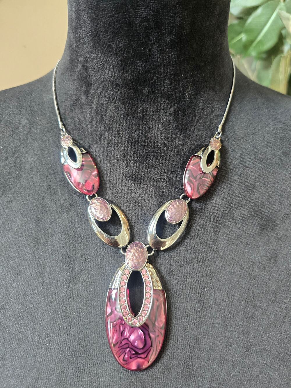 Pink Purple Abalone Shell Oval Pendant Statement Necklace and Earrings Set
